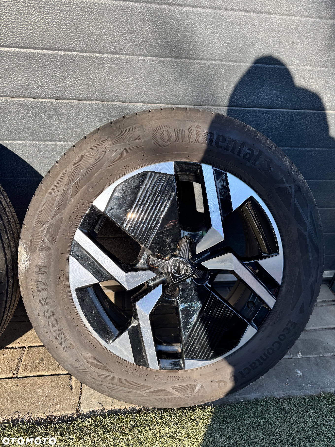 Koła Felgi aluminiowe Peugeot 2008 II GT LIFT 17 cali, rozstaw 4x108, szerokość 6,5j, et: 32 215/60R17 - 4