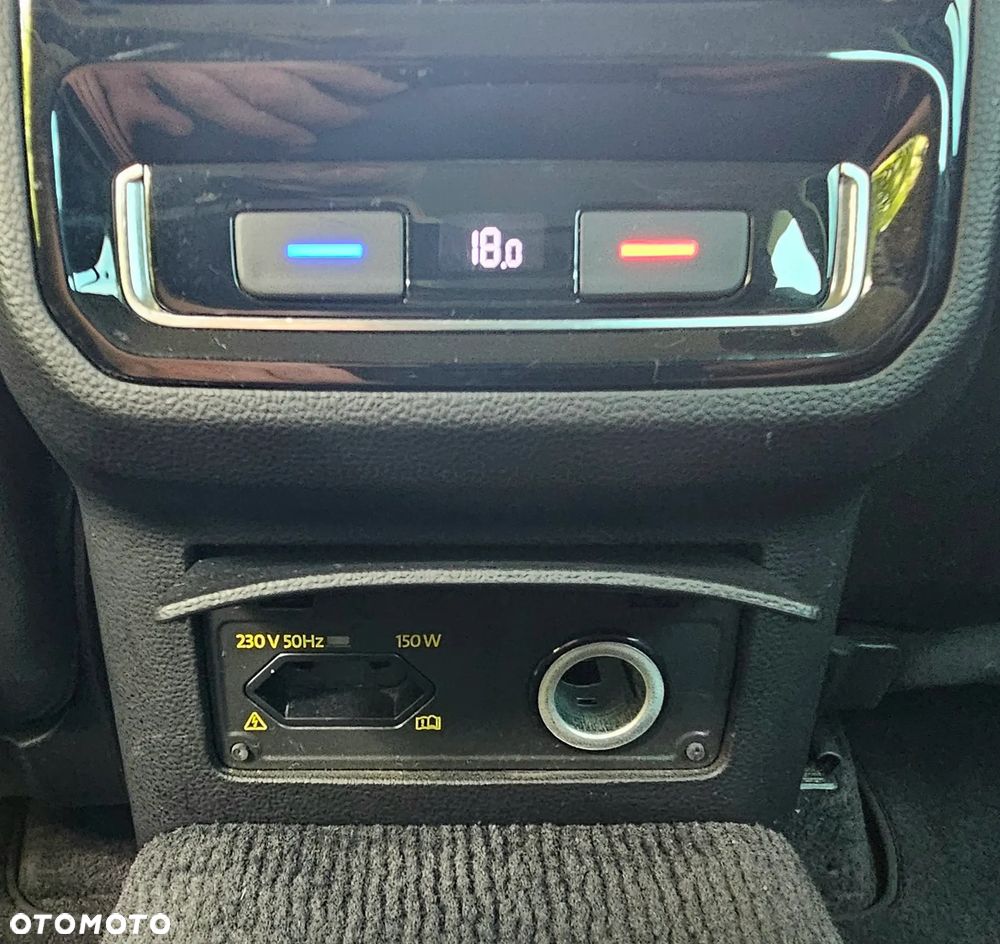 Volkswagen Passat 2.0 TDI (BlueMotion Technology) DSG Highline - 24