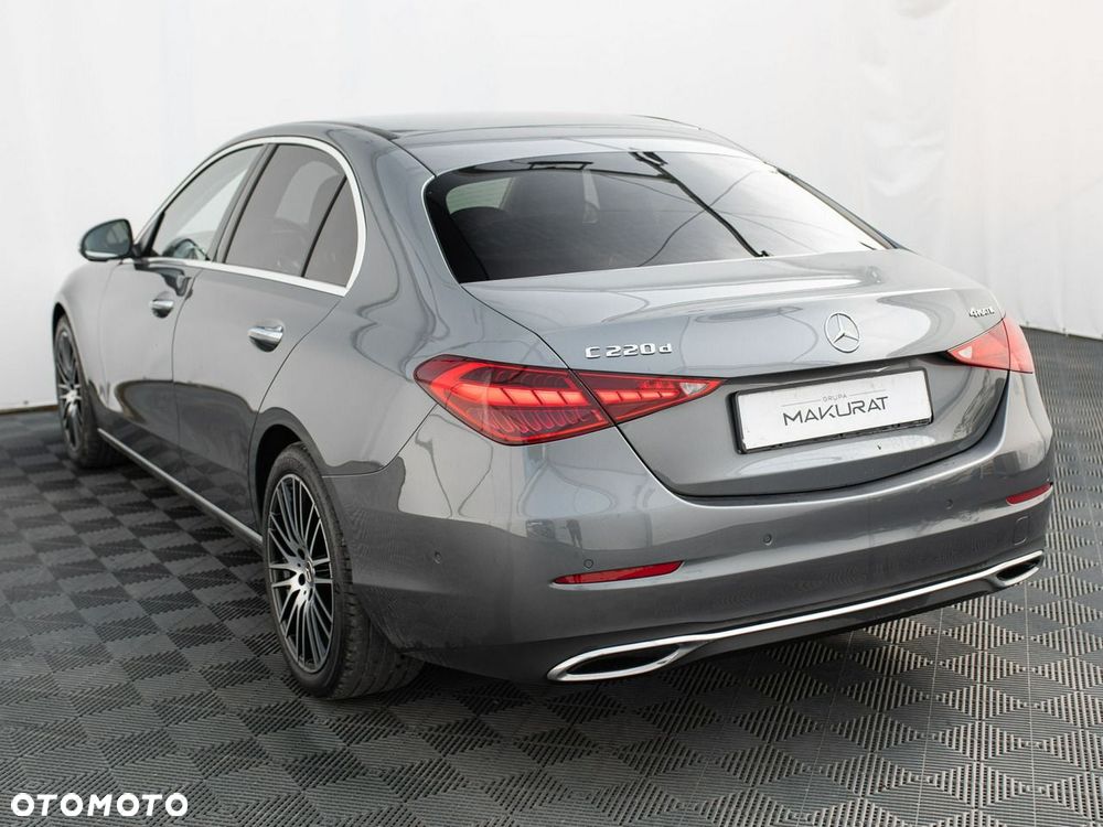Mercedes-Benz C-Class 2024 photo 4