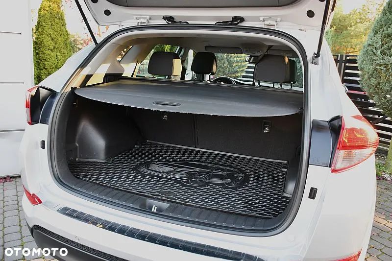 Hyundai Tucson 1.6 GDI BlueDrive Style 2WD - 24