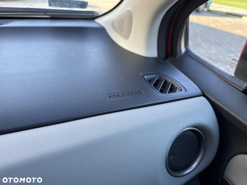 Toyota Yaris 1.0 Active EU6 - 25