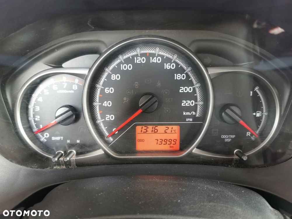 Toyota Yaris 1.33 Premium - 4