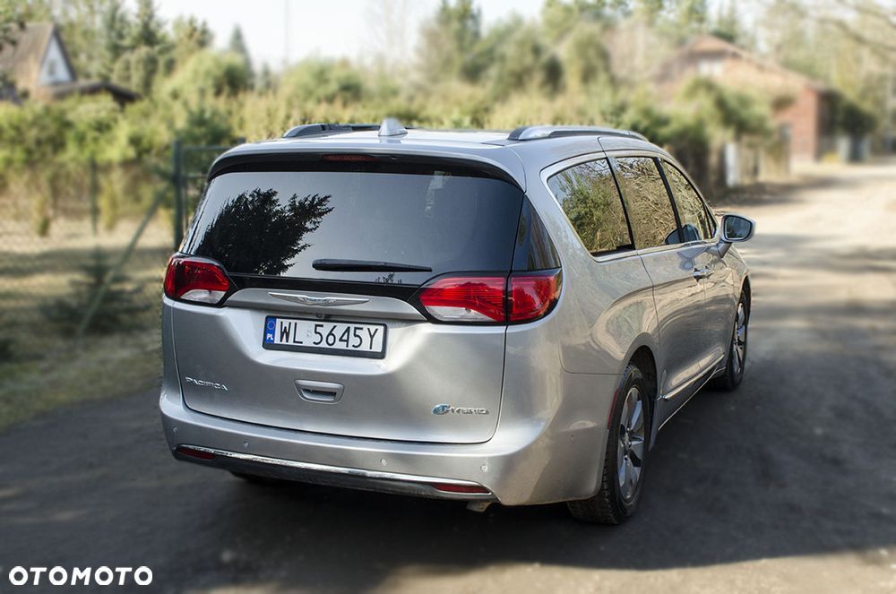 Chrysler Pacifica - 6