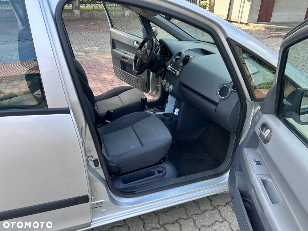 Mitsubishi Colt 1.3 Inform - 11