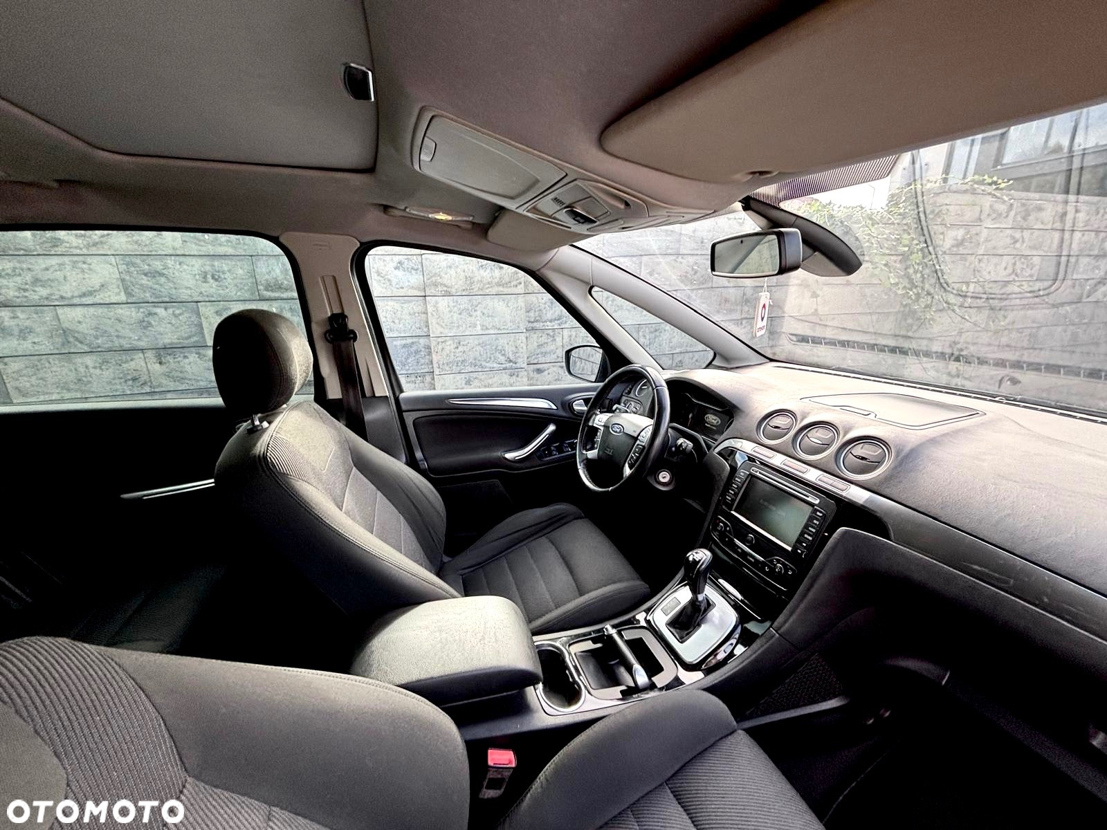 Ford S-Max - 11
