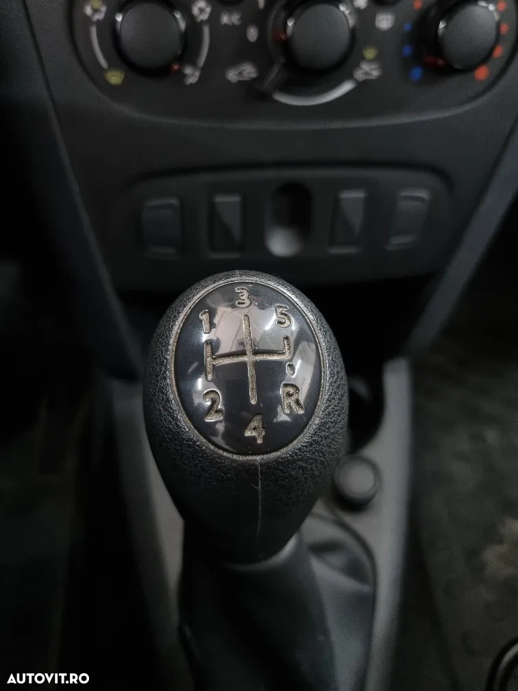 Dacia Logan 1.5 Blue dCi SL PLUS - 16