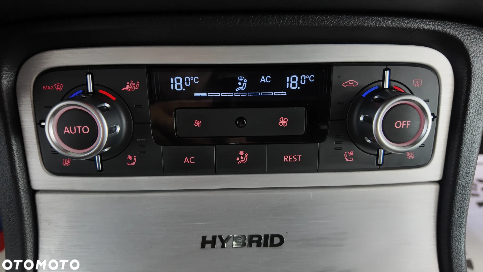 Volkswagen Touareg 3.0 Hybrid Automatik - 27