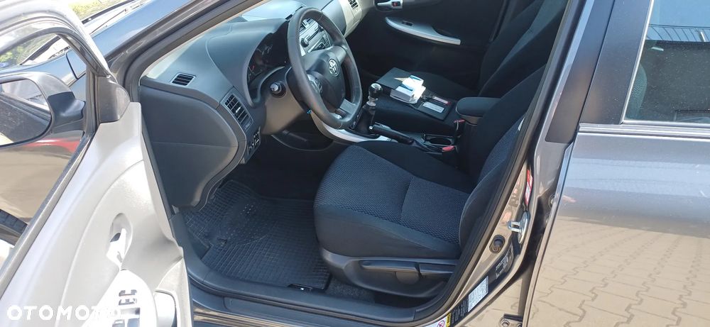 Toyota Corolla 1.6 Premium - 8