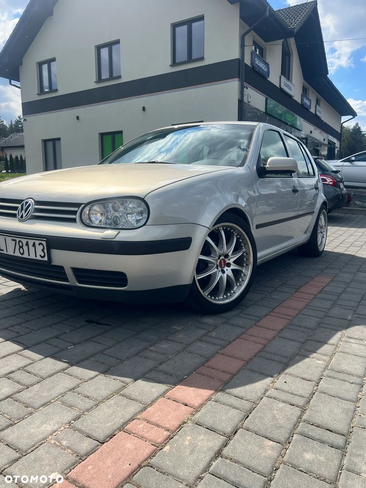 Volkswagen Golf 1.6 - 9