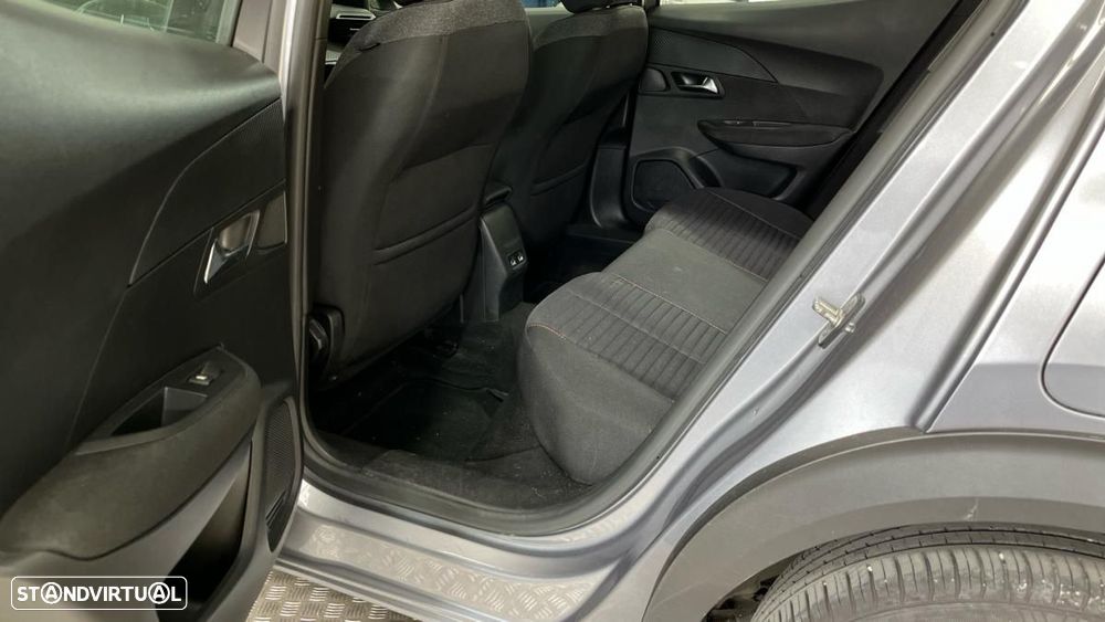 Peugeot e-2008 50 kWh Active Pack - 6