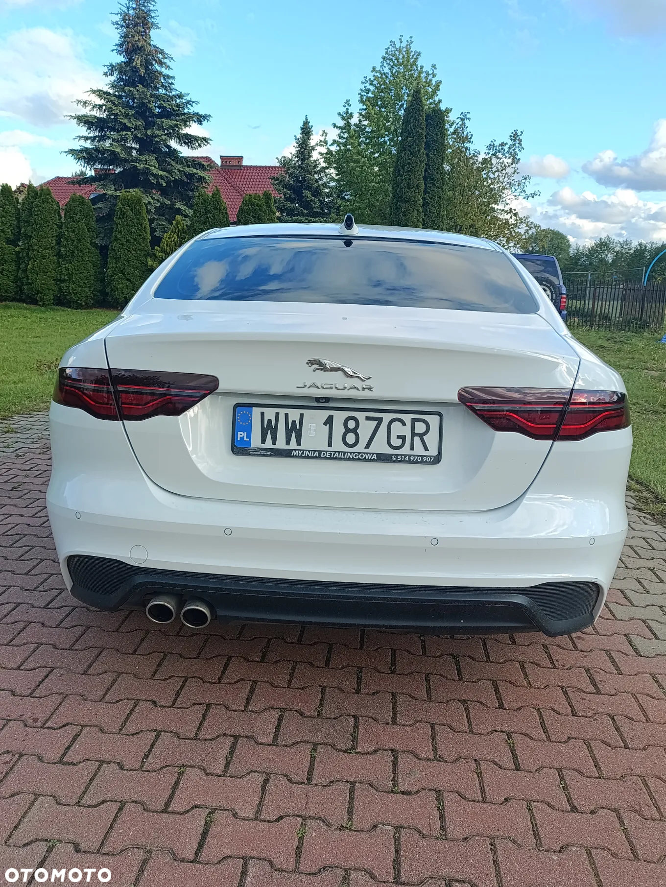 Jaguar XE 2.0 D AWD Prestige - 9