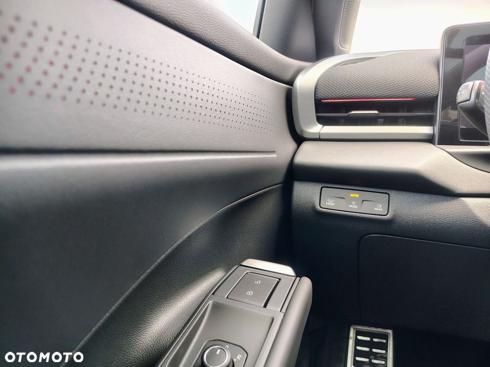 Volkswagen T-Roc - 19