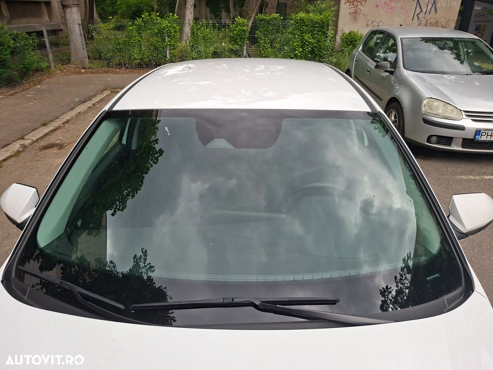 Hyundai Elantra 1.6 l 123 CP 6MT Highway - 15