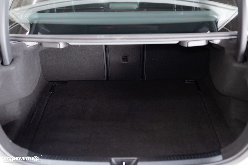 Mercedes-Benz A 180 Limousine d Progressive Aut. - 8