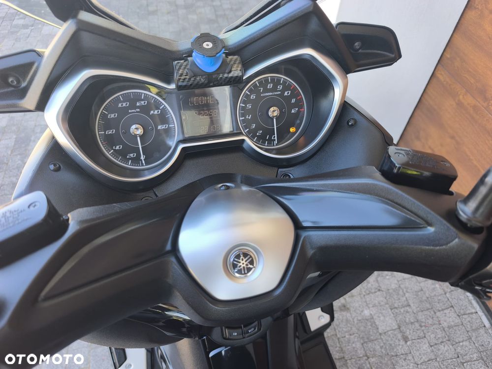 Yamaha X-max - 10