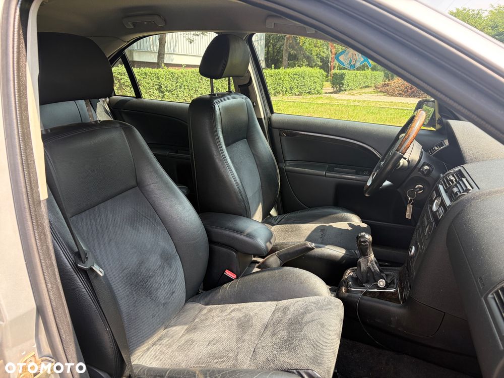 Ford Mondeo 1.8 SCi Ghia - 14