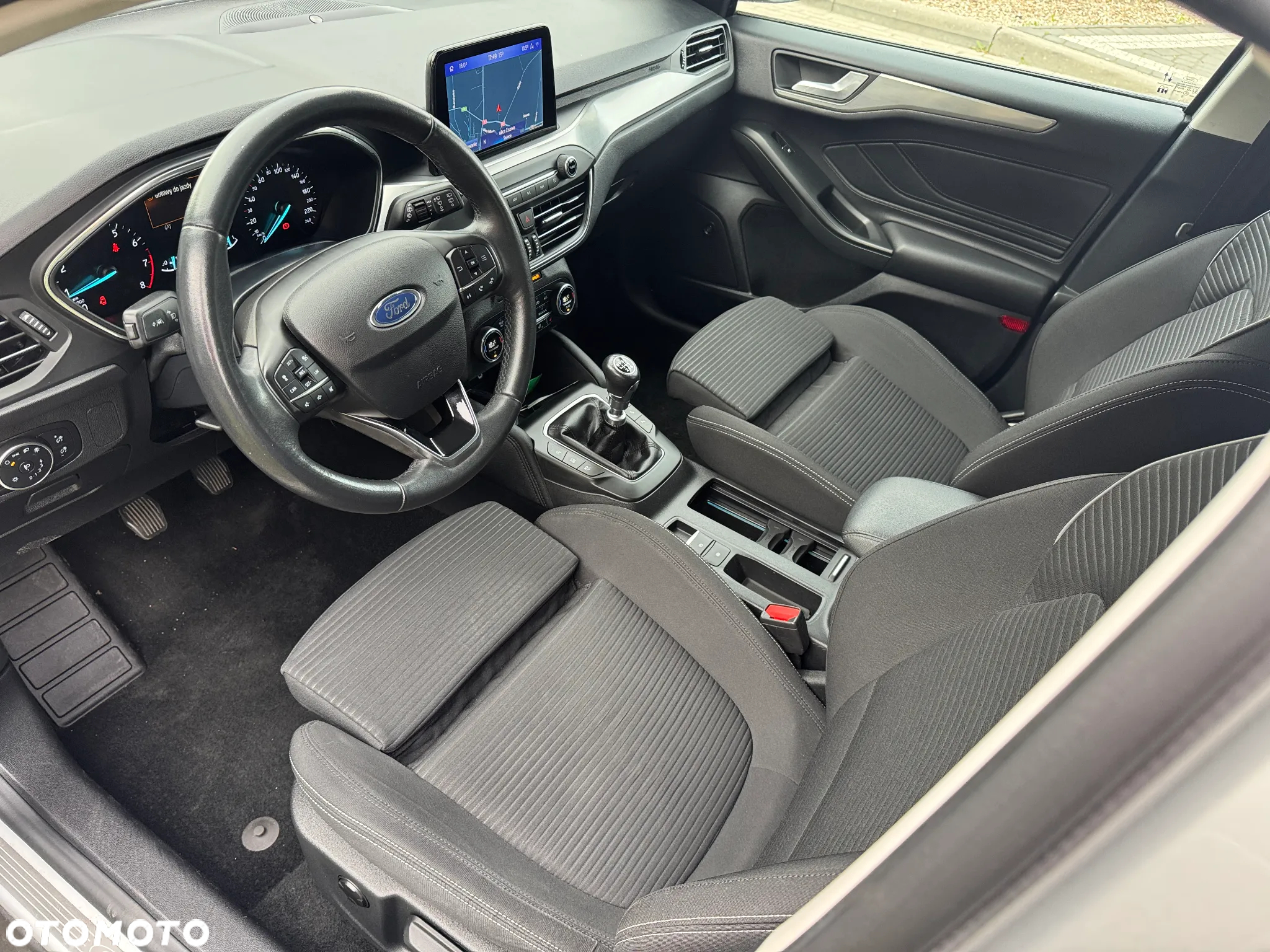 Ford Focus 1.5 EcoBoost Start-Stopp-System TITANIUM - 12