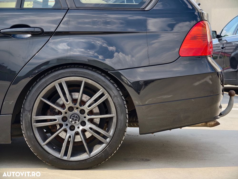 BMW Seria 3 320d - 12