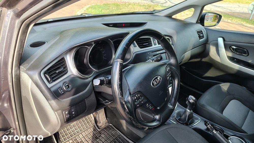 Kia Ceed 1.6 GDI L - 19