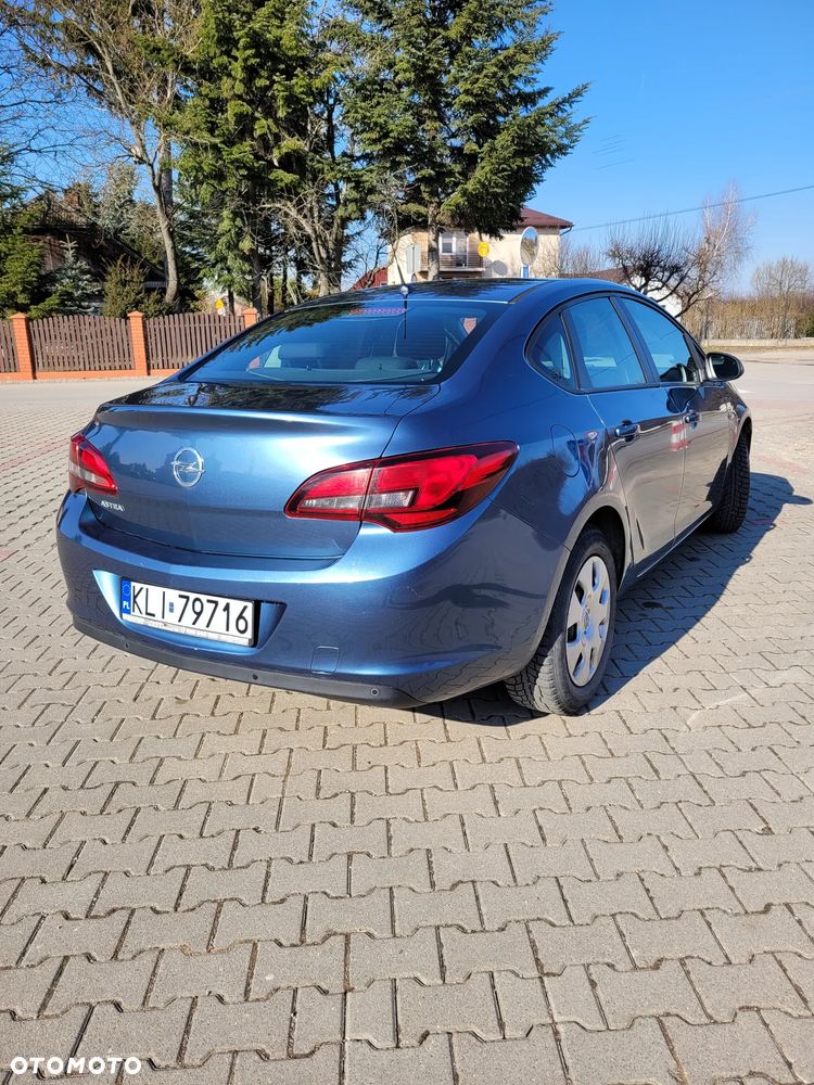 Opel Astra 1.6 - 15
