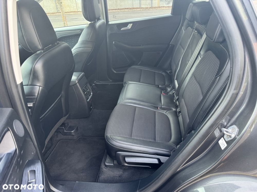 Ford Kuga 2.0 EcoBlue 4x4 TITANIUM - 20