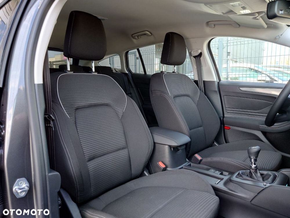 Ford Focus - 30