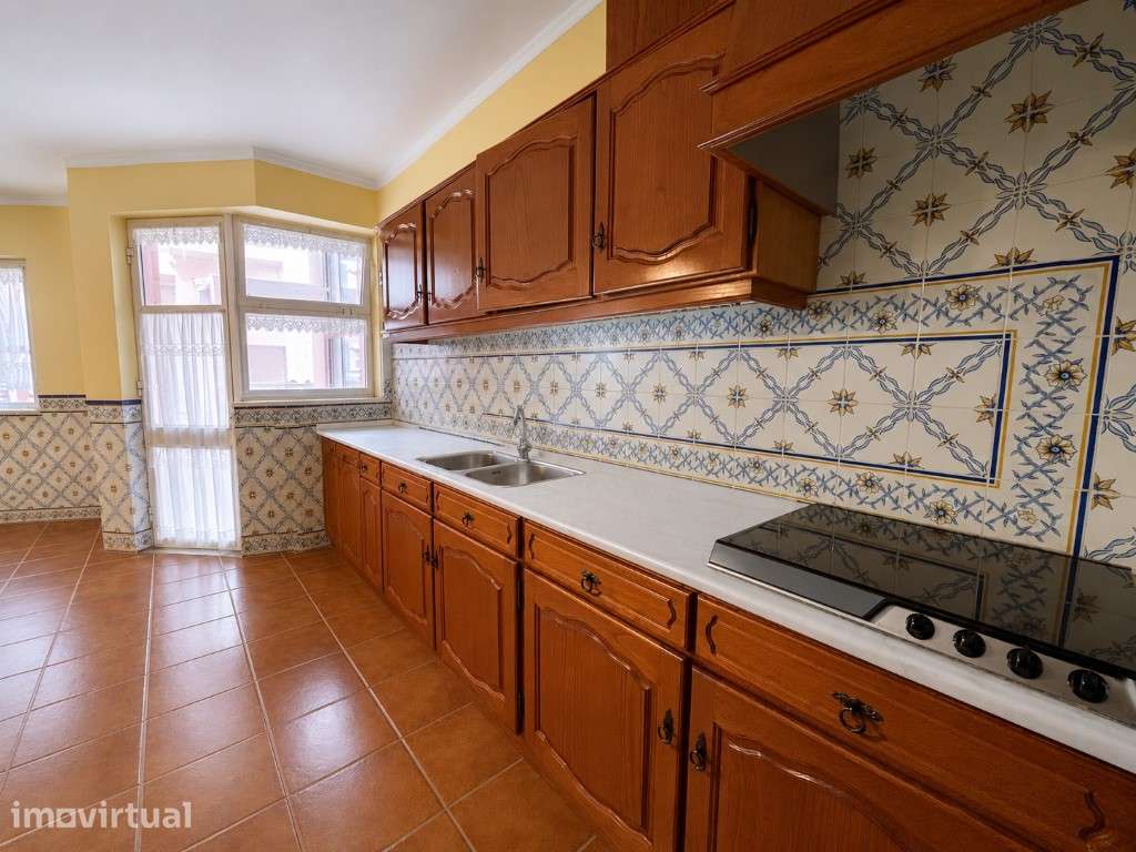 T2+1 com Terraço e Box | Centro das Caldas da Rainha - Grande imagem: 5/23