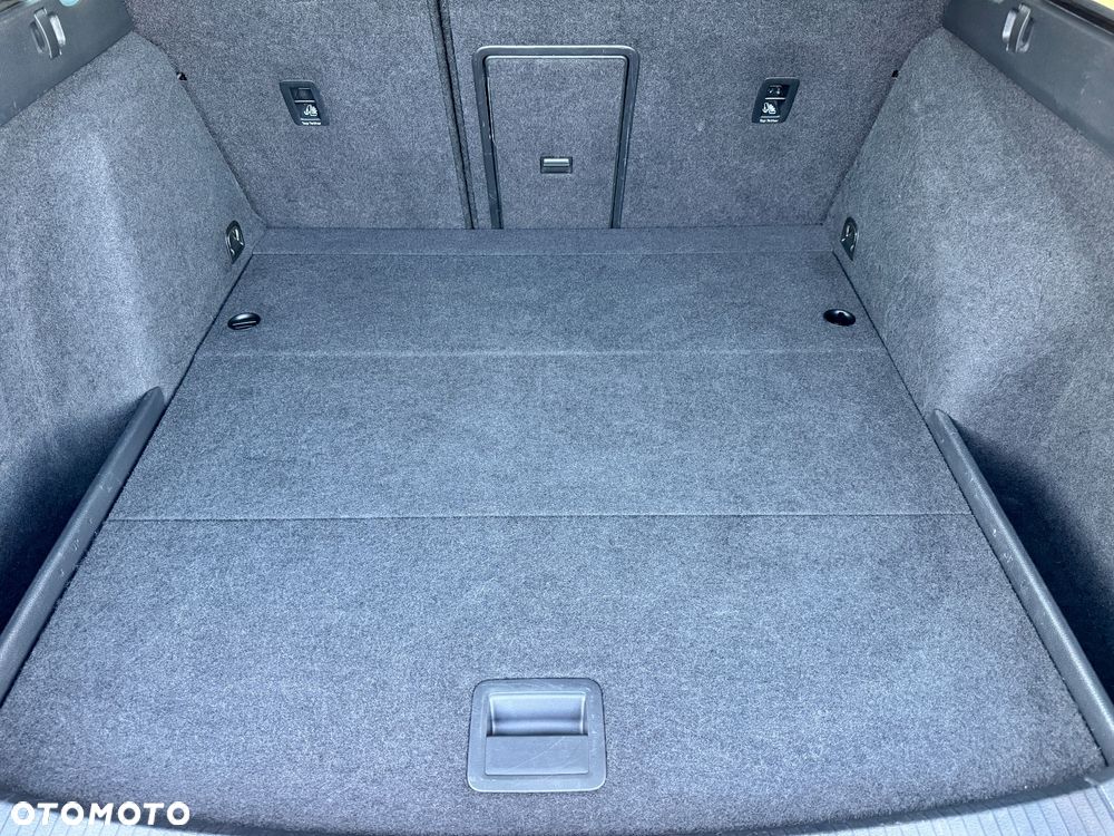Volkswagen Golf - 35