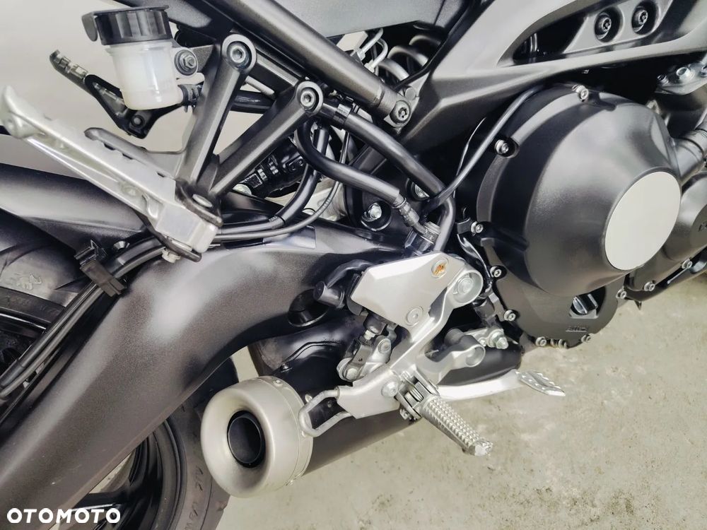Yamaha XSR - 9