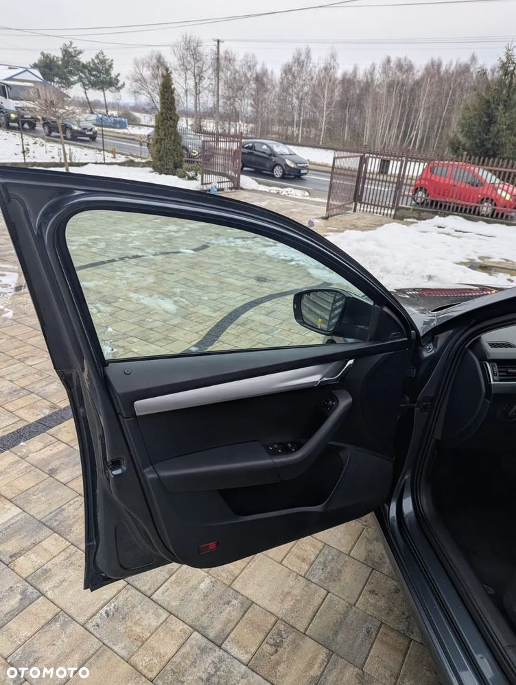 Skoda Octavia 1.8 TSI Drive DSG - 17