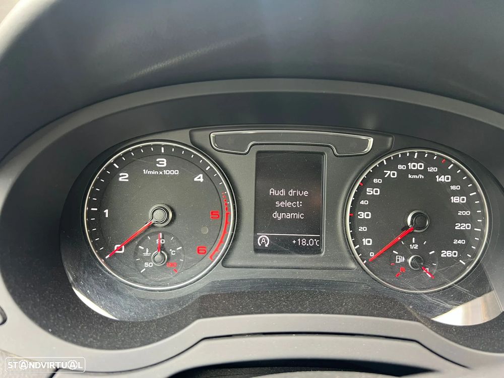 Audi Q3 2.0 TDI Sport - 10