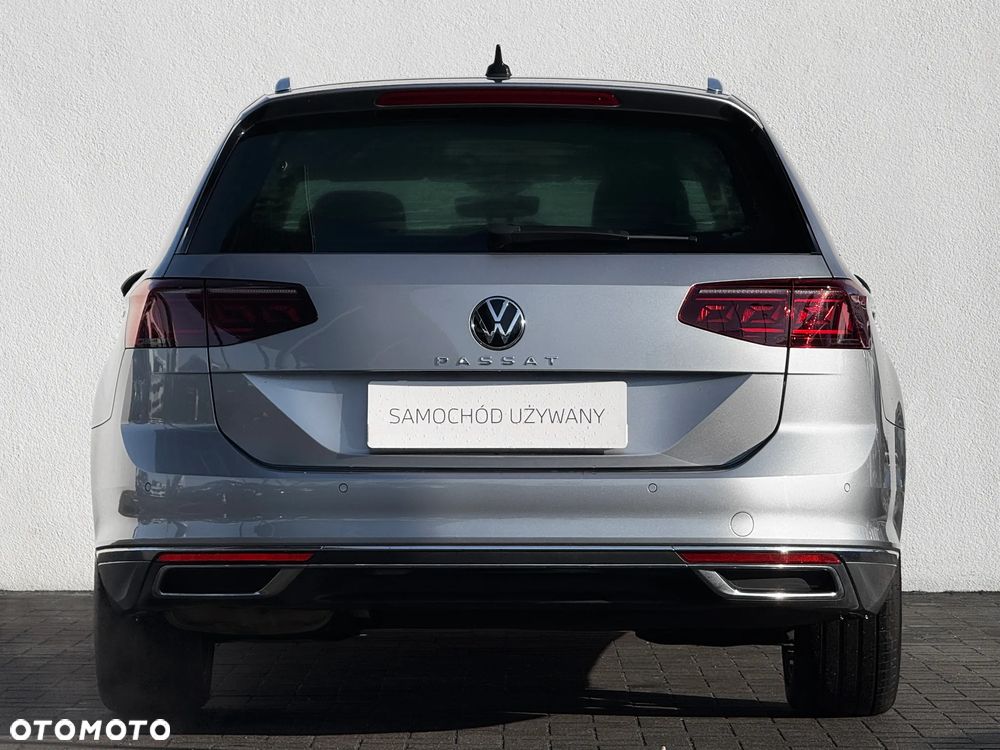 Volkswagen Passat Variant 2.0 TDI Elegance DSG - 10
