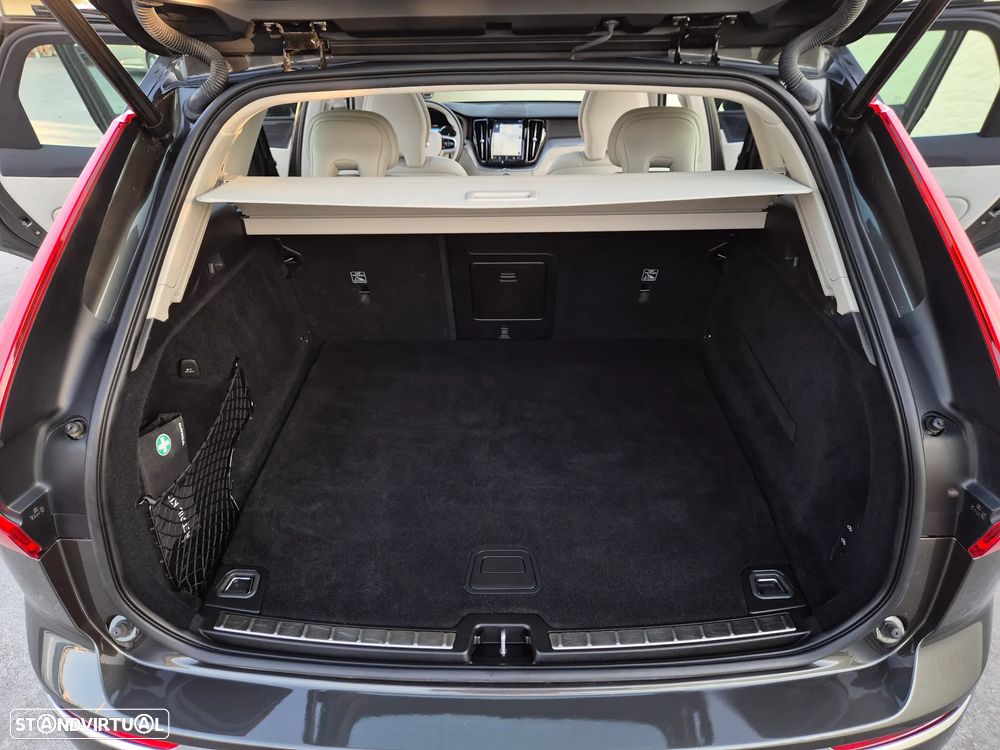 Volvo XC 60 2.0 T8 PHEV Inscription AWD - 51