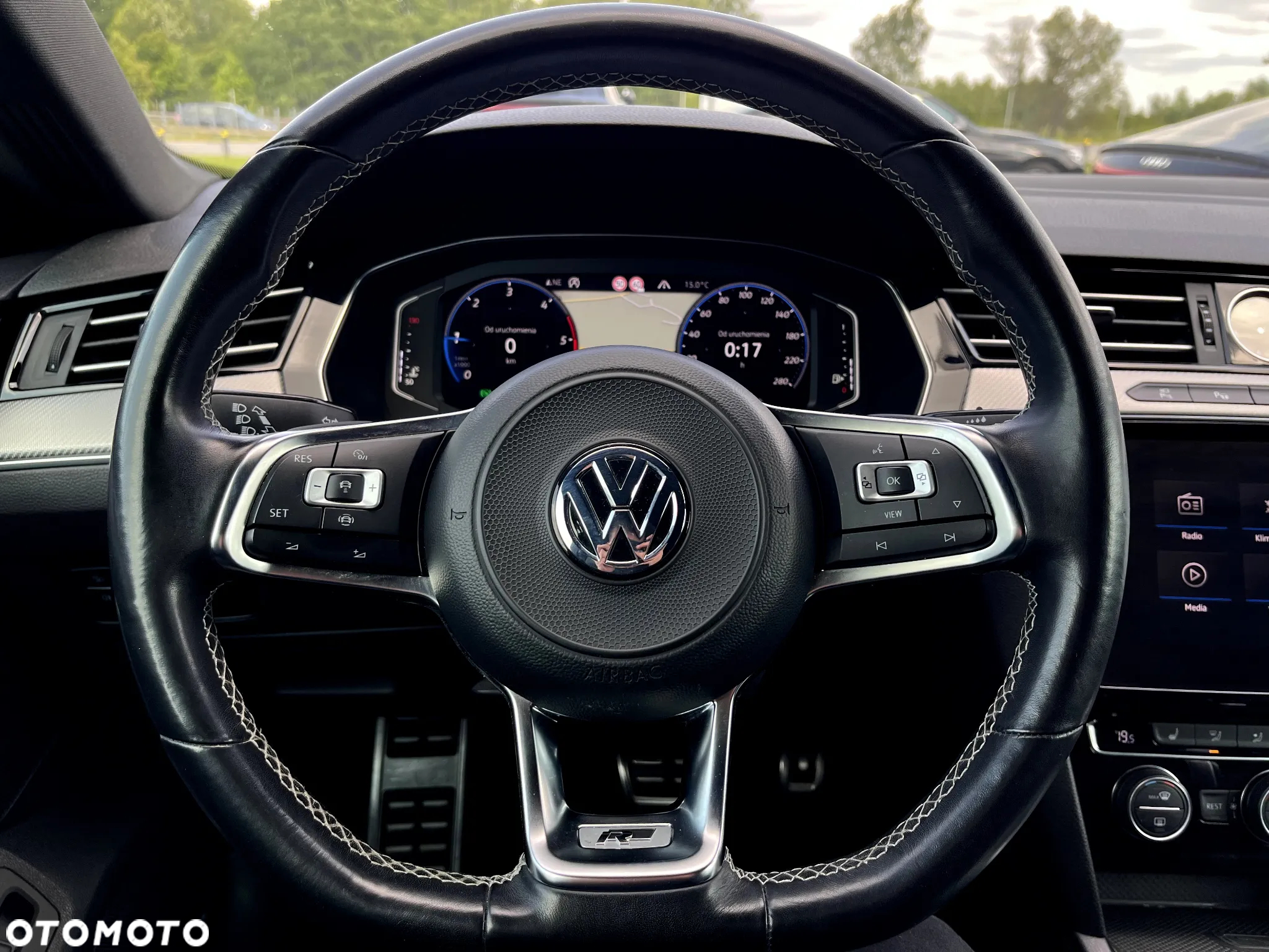 Volkswagen Arteon 2.0 TDI SCR R-Line DSG - 17
