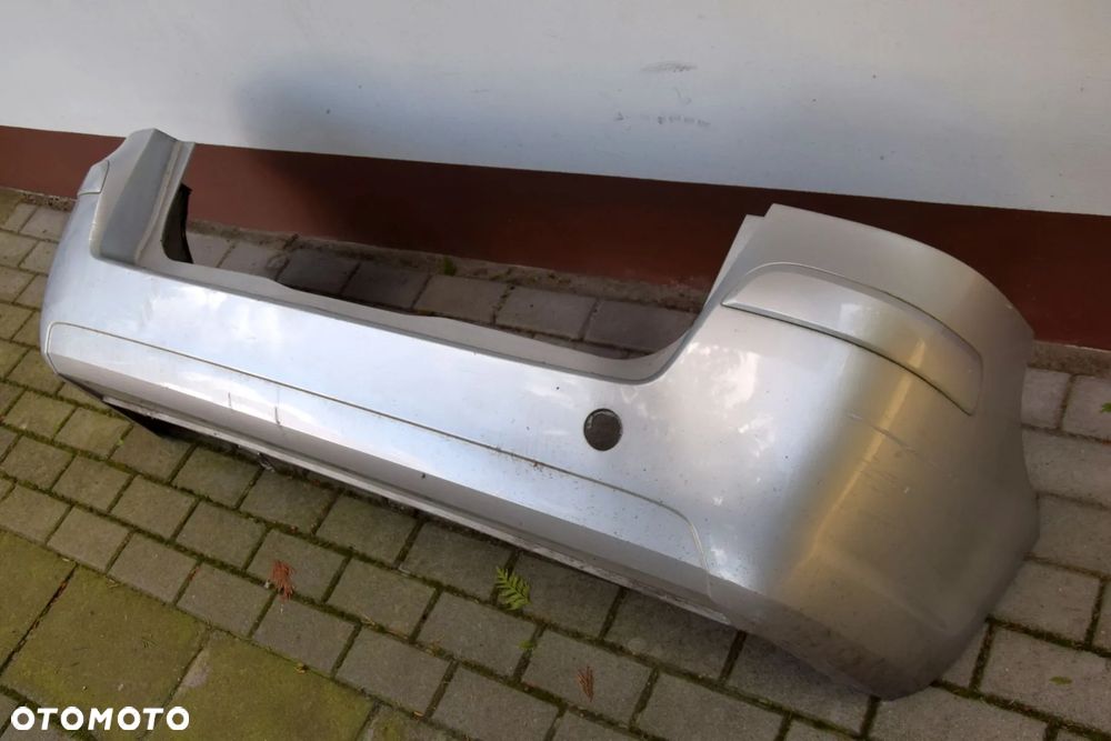 Opel Zafira B 08-14 Zderzak tylny tył LIFT srebrny Z157 - 5
