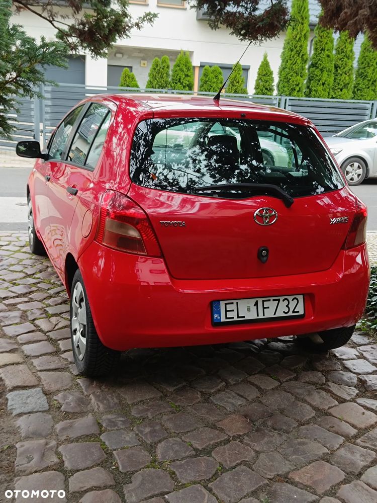 Toyota Yaris 1.0 VVT-i - 9