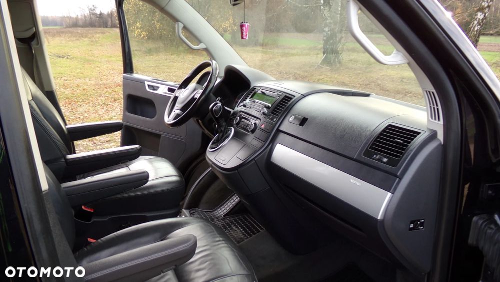 Volkswagen Multivan - 15