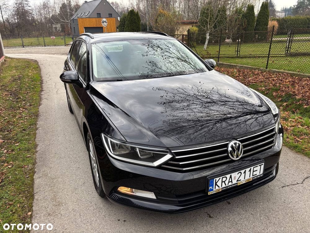 Volkswagen Passat - 2
