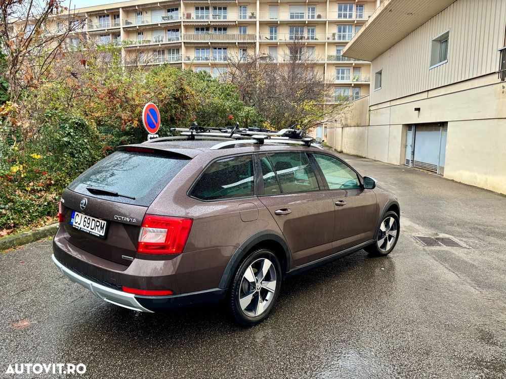 Skoda Octavia Combi Diesel 2.0 TDI 4X4 DSG Scout - 5