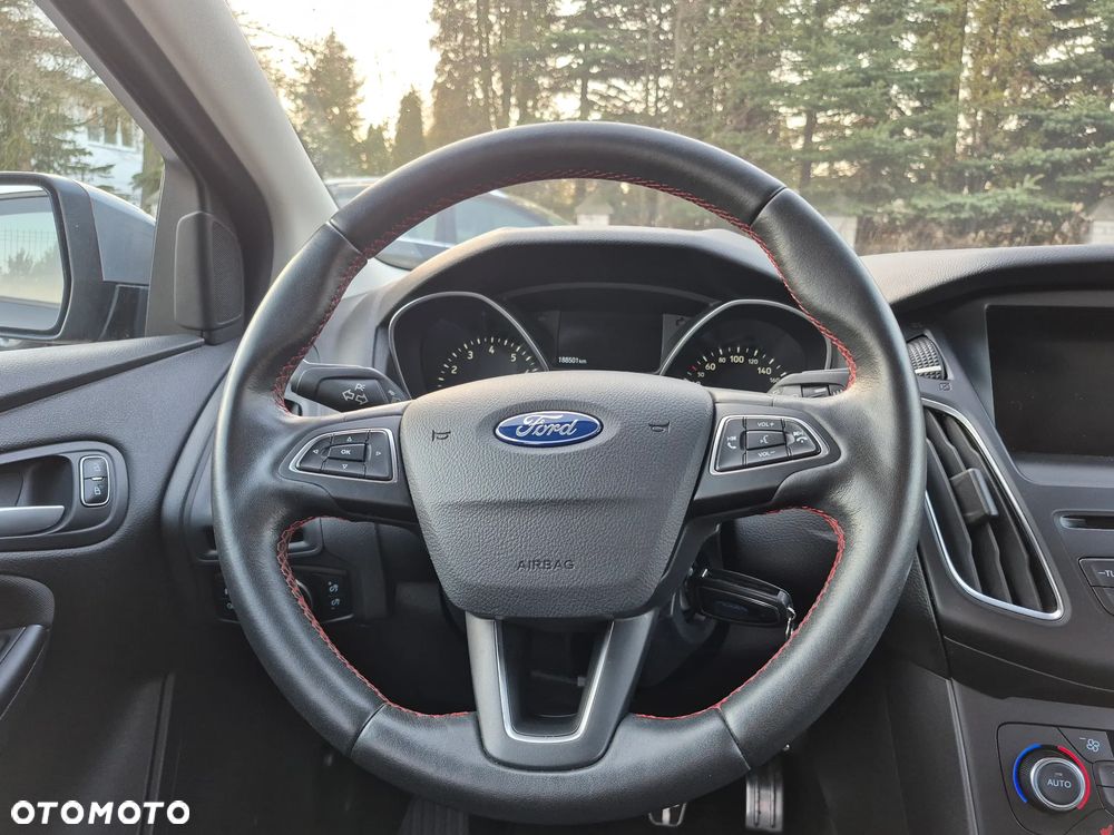 Ford Focus 1.5 EcoBoost STart-Stopp-System ST-LINE - 32