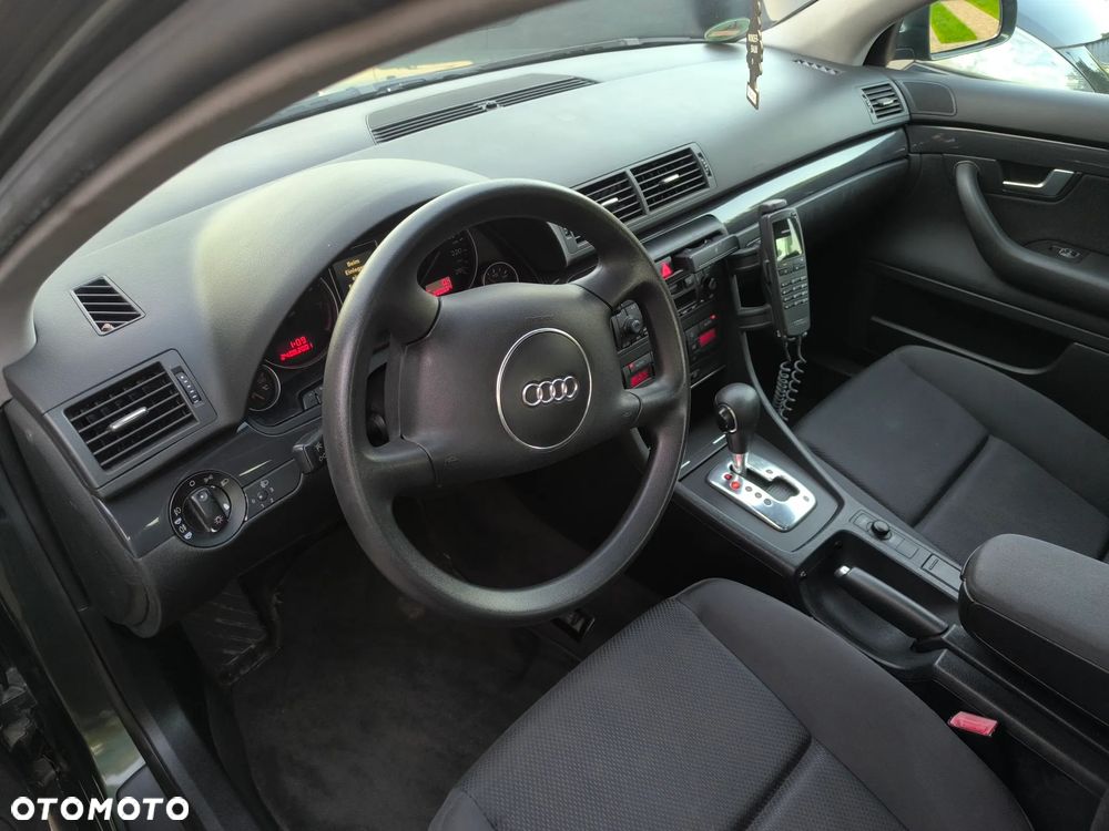 Audi A4 Limousine - 2