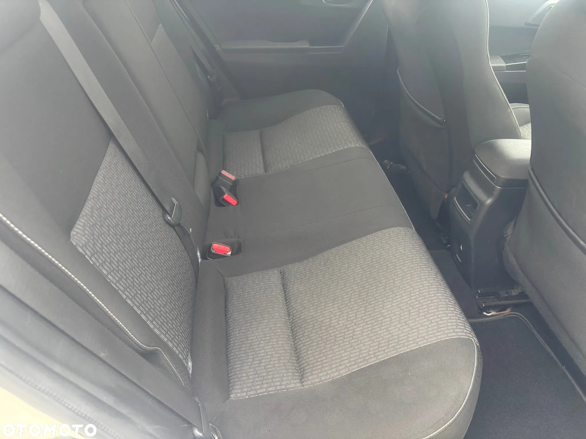 Toyota Auris 1.8 HSD Luna - 10
