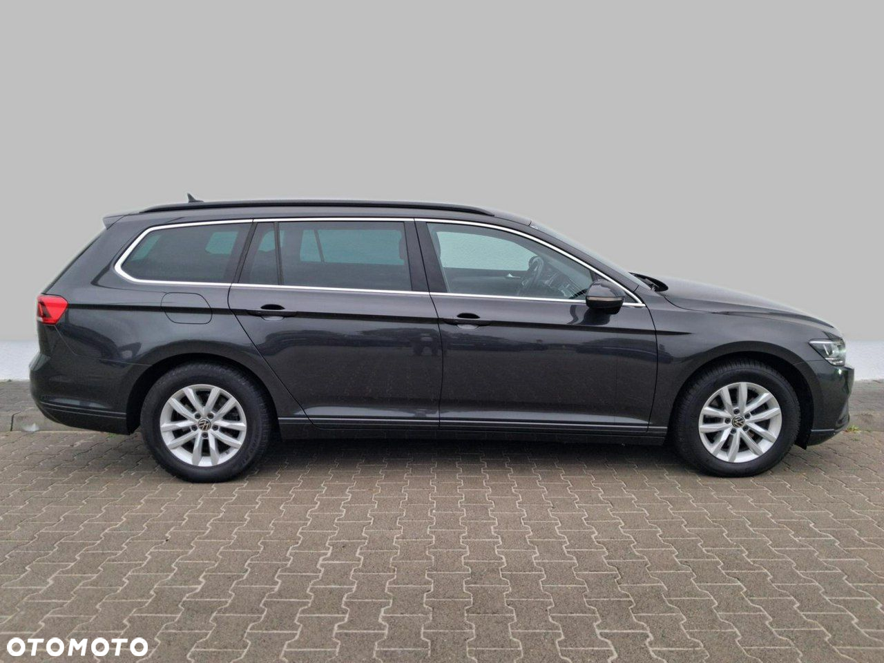 Volkswagen Passat - 8