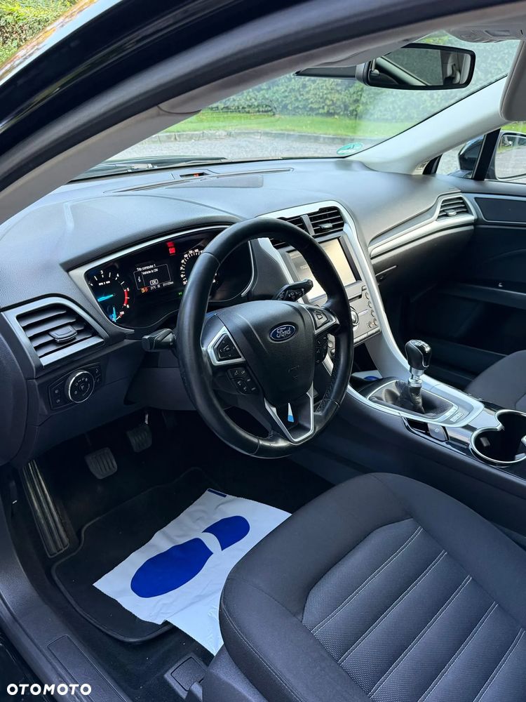 Ford Mondeo - 22