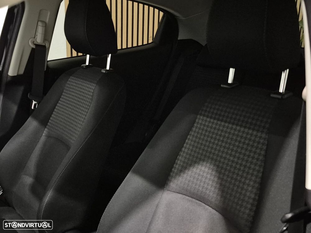 Mazda 2 1.5 e-Skyactiv-G Exclusive-Line Navi - 32