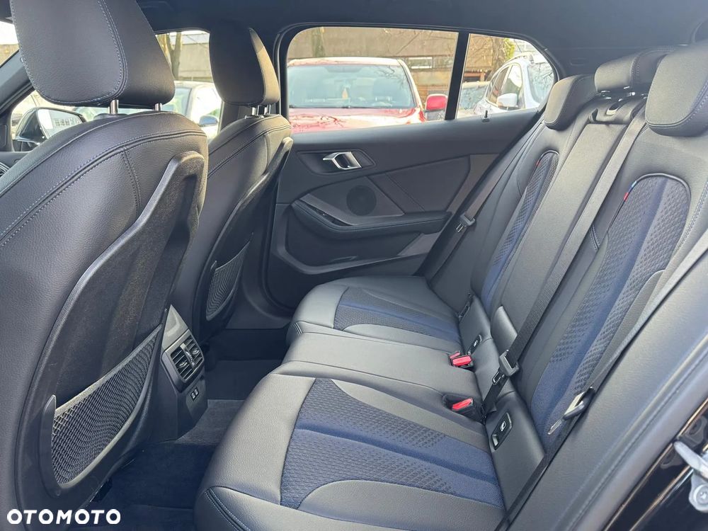 BMW Seria 1 118i M Sport - 26