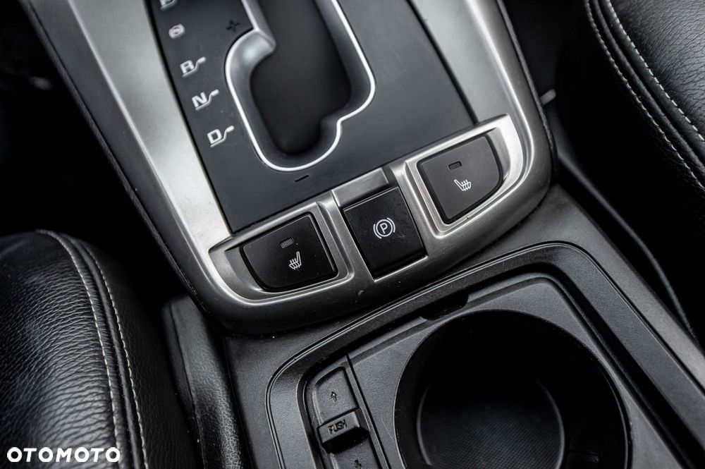 Chevrolet Captiva 3.0 V6 LTZ - 32