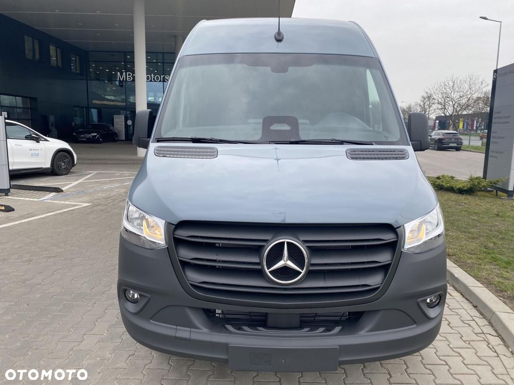 Mercedes-Benz Sprinter - 2