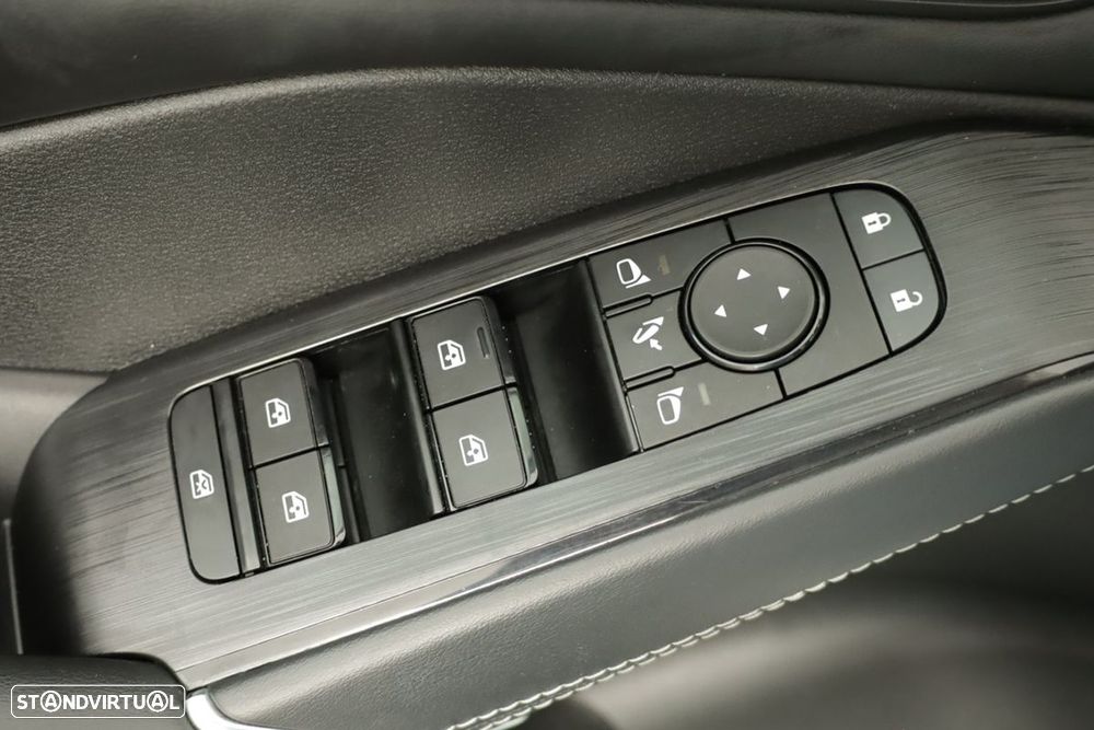 Nissan Qashqai 1.3 DIG-T N-Connecta Xtronic - 19