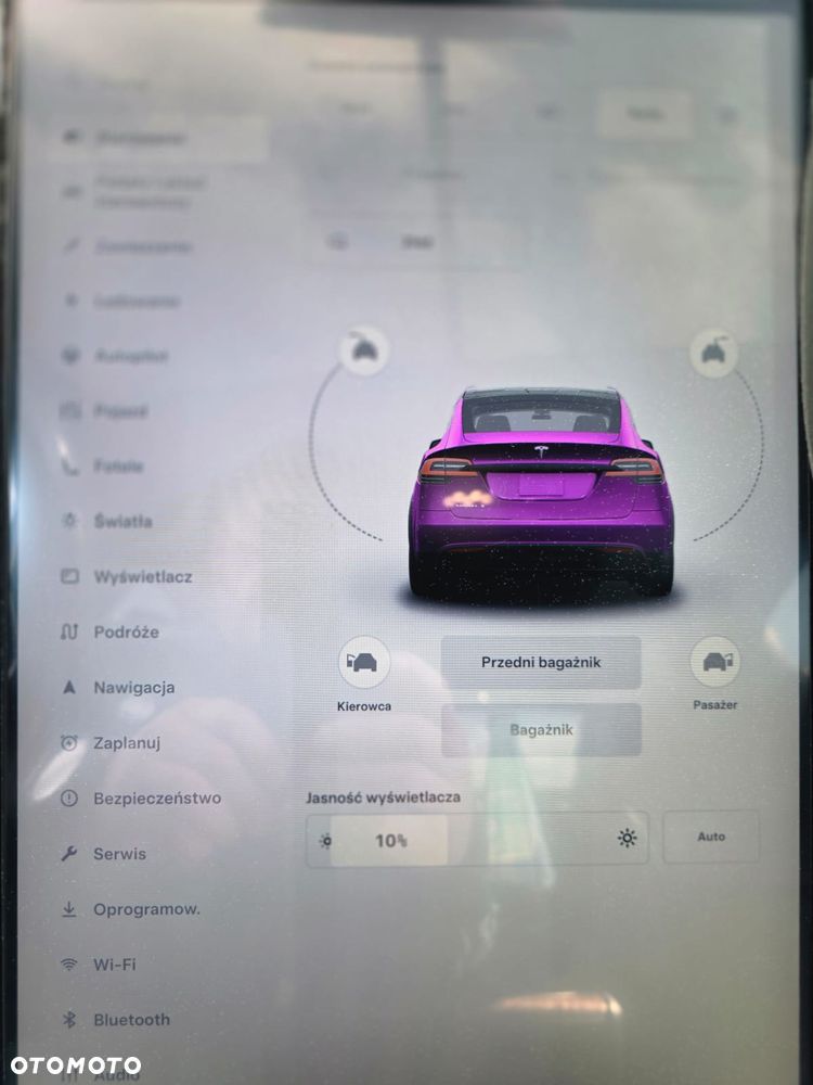 Tesla Model X - 25